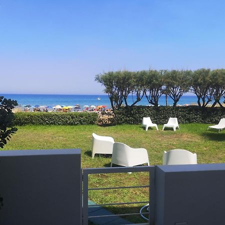 Casa Vacanze Ibiscus Alcamo Marina Exterior photo