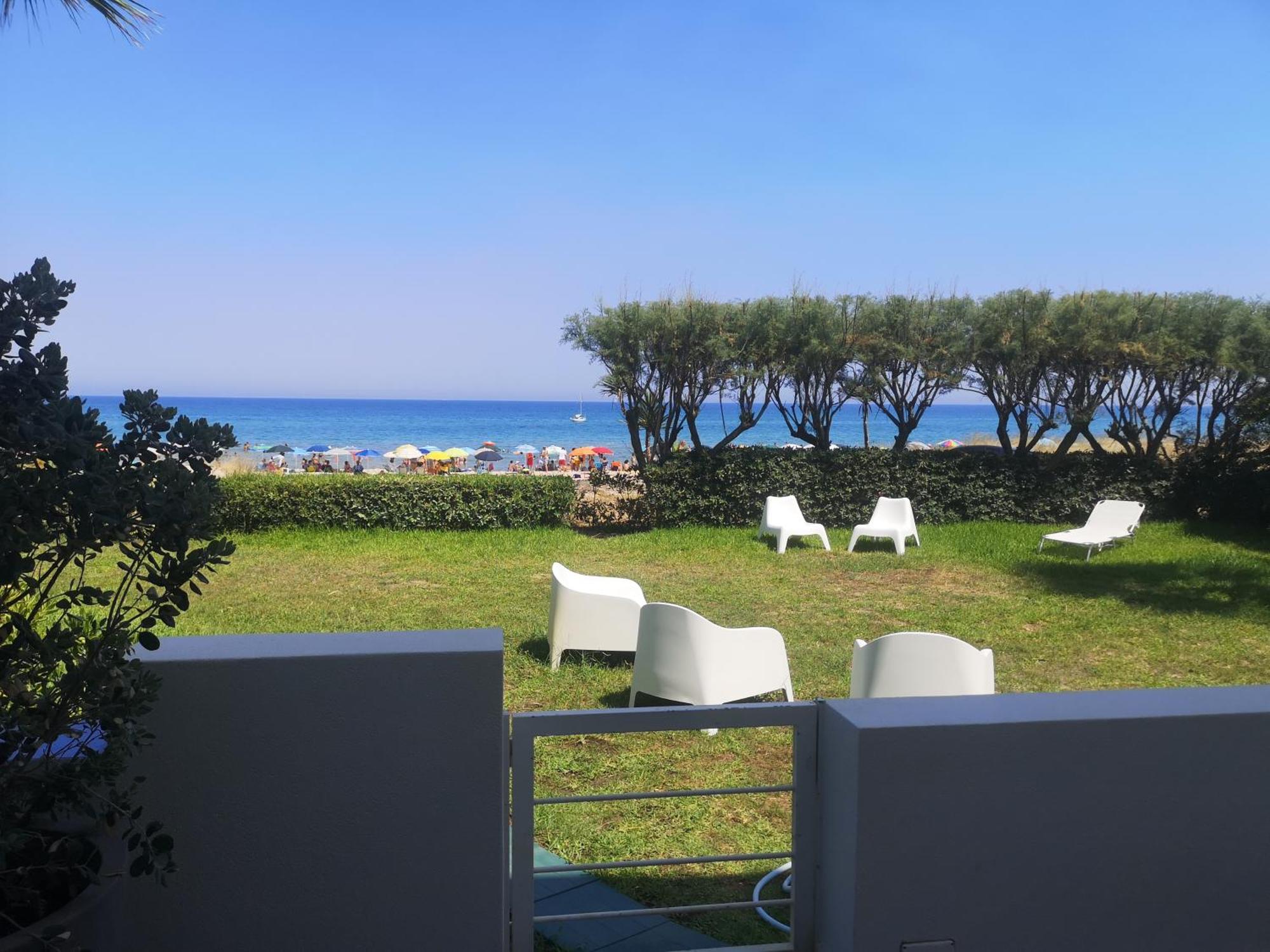 Casa Vacanze Ibiscus Alcamo Marina Exterior photo
