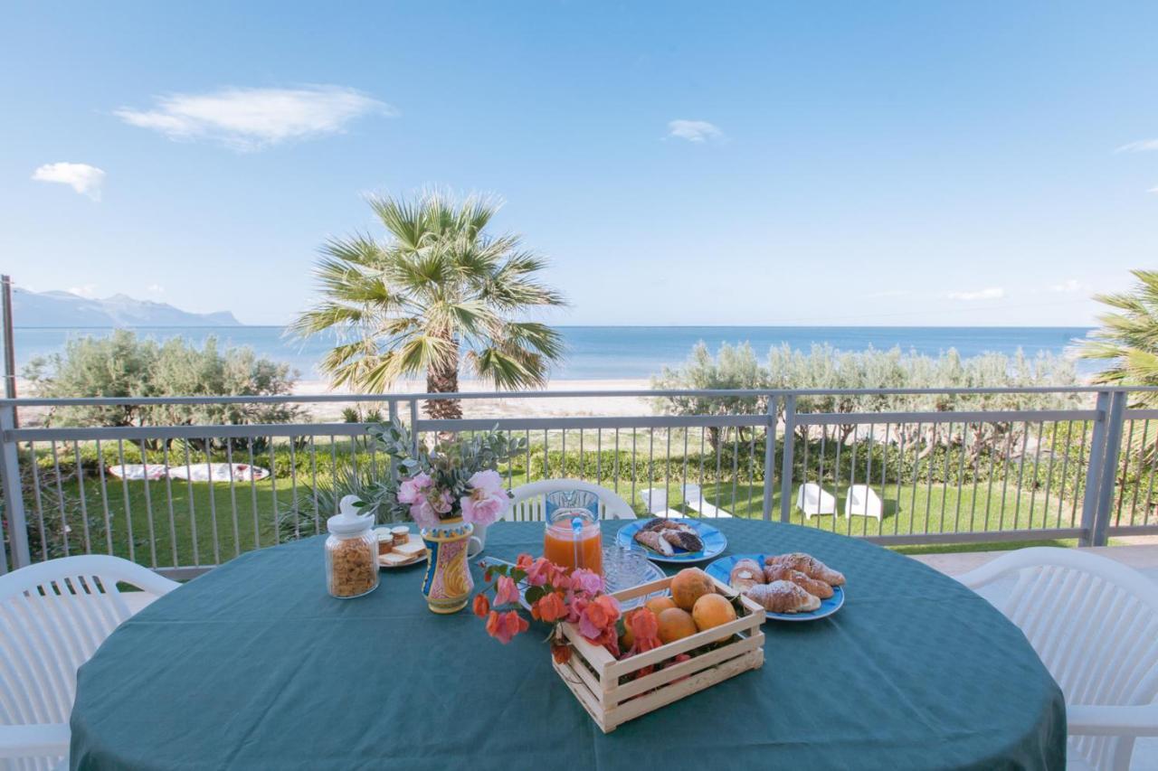 Casa Vacanze Ibiscus Alcamo Marina Exterior photo
